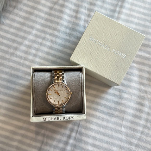 Michael Kors Tri-tone watch - Picture 2 of 4